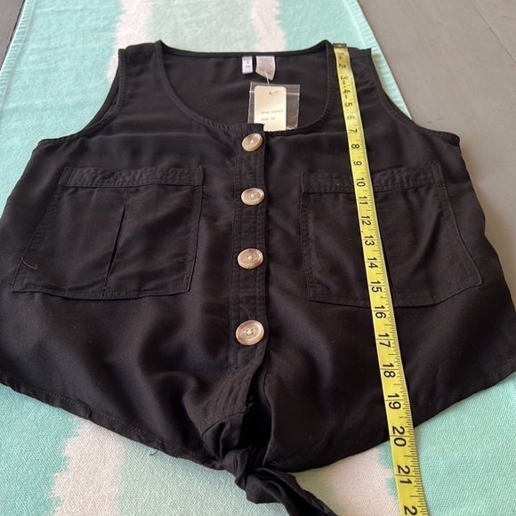 Japna Black Button Down Front Knot Tie Sleeveless Cropped Top NWT - Picture 7 of 7